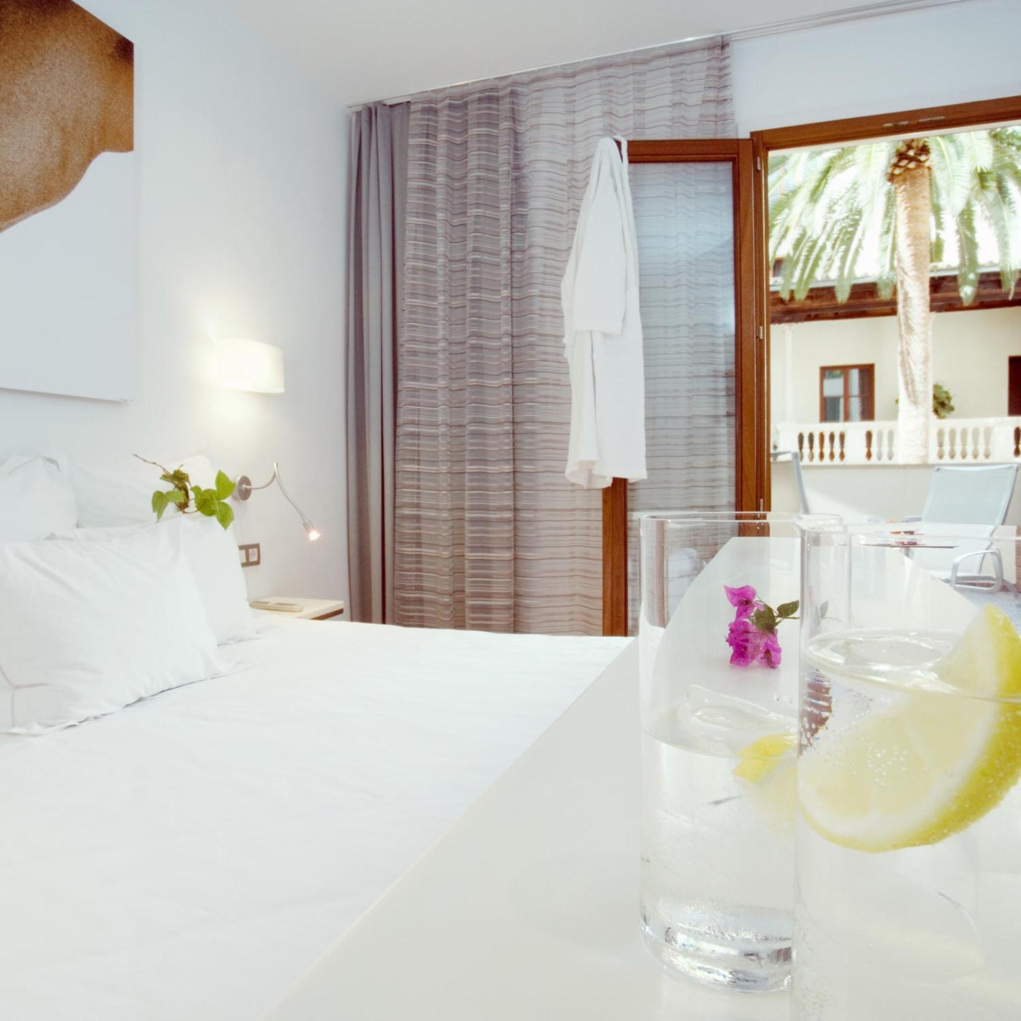 Petit Palace Hotel Tres Палма де Майорка Екстериор снимка